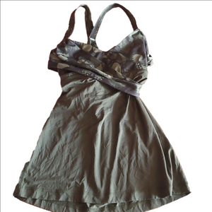 Lululemonwrap Wrap It Up Biggie So Fly Butterfly Fatigue Green/black top size 6